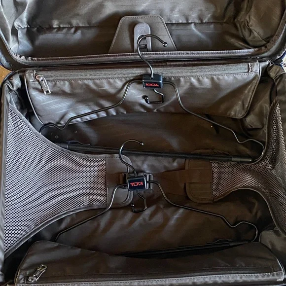 TUMI Carry On Navy Travel Luggage telescopic handle - Picture 14 of 16